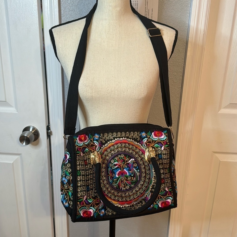 Daubdo Black Floral Canvas Embroidered Casual Shoulder Satchel Bag - Picture 2 of 11